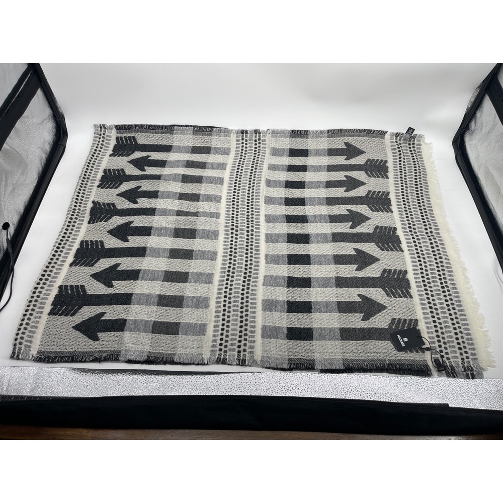 Mackage ARO-R Scarf Grey Black Arrow Pattern Wool Blend Oversized Wrap NWT O/S